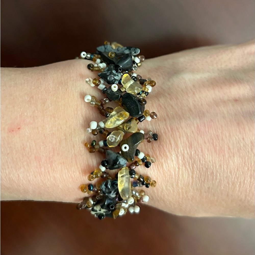 Black and Brown Adjustable Bracelet Made with Beads and Stones